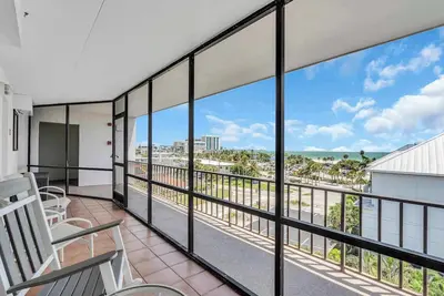 Image de Lido Beachfront Condo | Ocean + Downtown Views