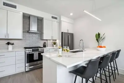 Image de Chic Warehouse District Condo at The Moderne