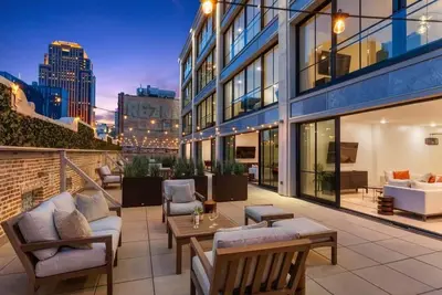Image de Incredible New Condo with Roof Deck at The Moderne