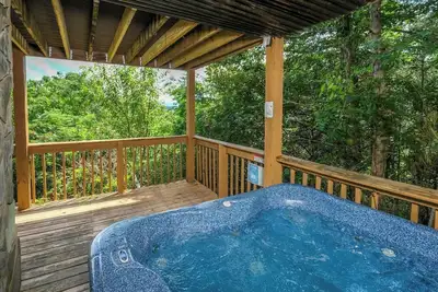 Image de Soak in the Private Hot Tub! - Bow Vista