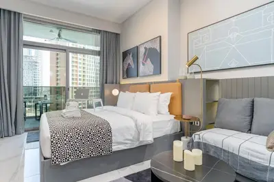 Image de Vacay Lettings - Lovely rental unit with Pool View