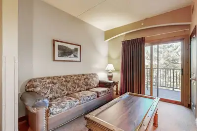Image de Lovely condo with on-site water park, balcony, kitchenette & central Ac