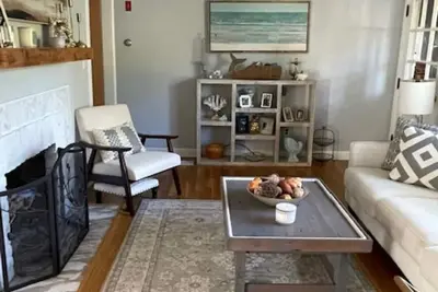 Image de Great family home in the heart of Cotuit Village