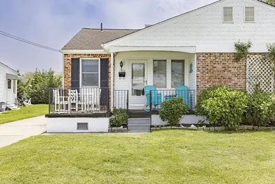 Image de Dog Friendly. Close to Beaches & Shopping, Occupancy 6 Guests
