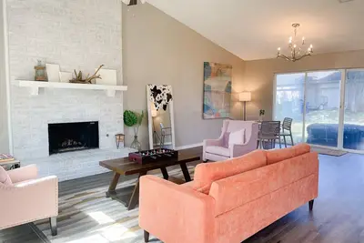Image de Sunset Rose Retreat