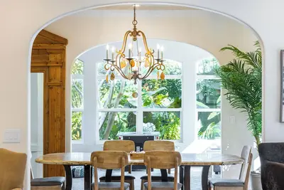 Image de Coastal Paradise - Private Luxurious Spacious Resort Beach Living!