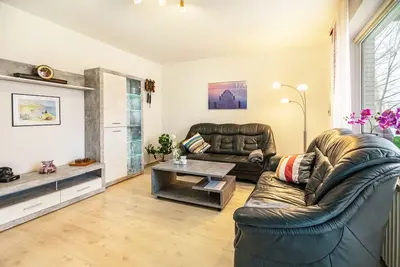 Image de Appartement 'Erholung Wilhelmshaven' avec piscine partagée et Wi-Fi