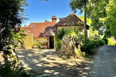 The Old Stables by Inspire Stays dot com - a cottage that sleeps 4 guests  in 2 bedrooms