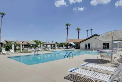 Image de Walk to Papago Park: Condo w/ Community Perks!