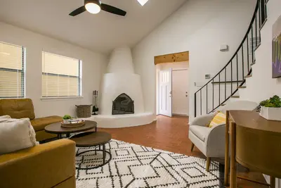 Image de 30-Day Min Stay 3Bed/3Bath in Quiet Neighborhood