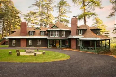 Image de Special - March \/ April - Lodge Only - 6 bedrooms \/ 9 beds!