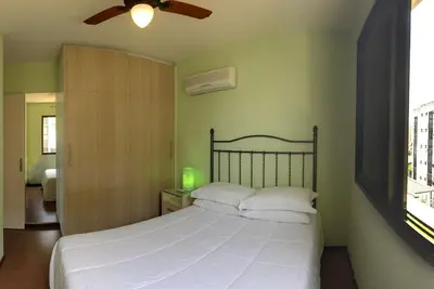 Sea view, center, 2 bedrooms, garage