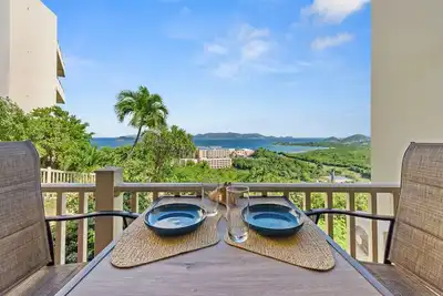 Image de 1br/1ba w/Amazing Views-Perfect Location! Private & Intimate Sea LaVie