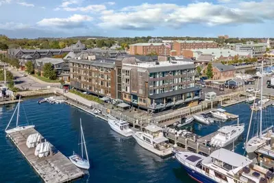 Image de Wyndham  Inn on Long Wharf |1br/1ba King Bed Suite