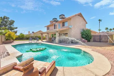 Image de Paradise in Peoria - Families|Pool|Spacious