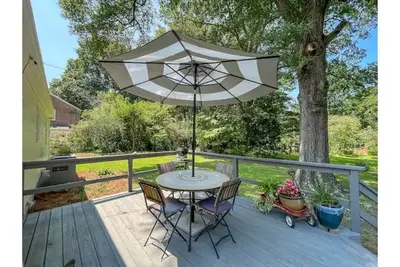 Image de Mary's Place ❤ Bright 3br with deck\/private yard