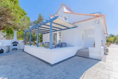 Image de Picturesque gated beach-front private villa on lush estate!