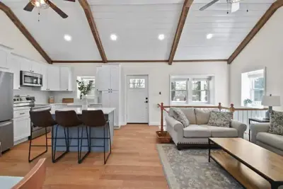 Image de Modern Country Cottage in Wine Country
