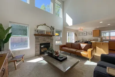 Image de Spotless Modern Spacious 1 min to Hurricane Ridge entrance Patio Family friendly