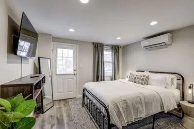 Perfect Cozy Home for Downtown Lancaster Visits