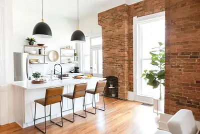 Image de East Main - Historical Home, Recently Renovated