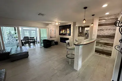 Image de Amazing Home with Private Heated Pool 7 Minutes to Beach!