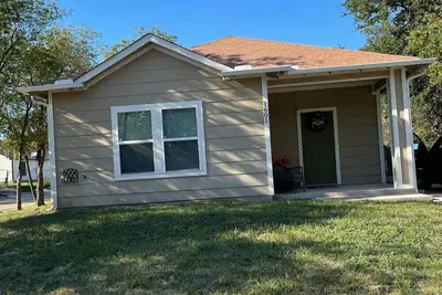 Image de Great family home 10 minutes from downtown