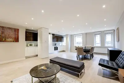 Stunning 2 bed-Hosted by Sweetstay