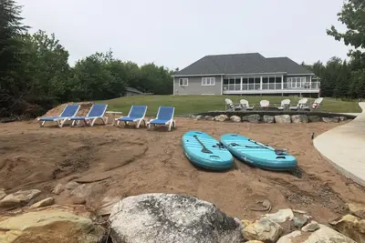 Image de Relaxing, fun family lakefront retreat - 30 mins to Halifax! !