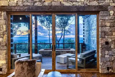 Image de Foxwood - Amazing views, hot tub and outdoor fire table.