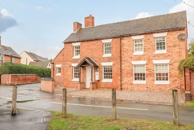 Image de 7 The Green, pet friendly in Whittington, Staffordshire