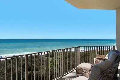 Image de Gulf-Front in Seagrove w/ Panoramic Views, Beach Setup, Pool + Free Tickets!