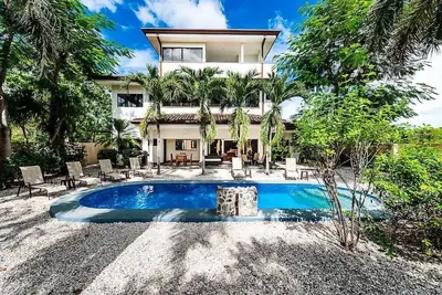Image de Tropical Villa Oasis / Walk to Beach / Pool