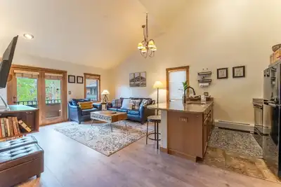 Image de Close to Gondola and Short Walk to Keystone Base Area Shops and Dining!