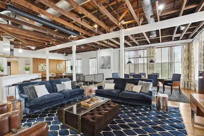 Image de Manhattan-style loft for families & corporate travelers on Broughton Street!