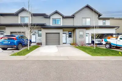 Image de Stylish, dog-friendly retreat with grill & washer/dryer - near skiing & hiking