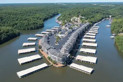 Image de Popular Beautiful & warm 2 bedroom condo\nMM 3 Grand Glaize Arm, Osage beach, Mo.