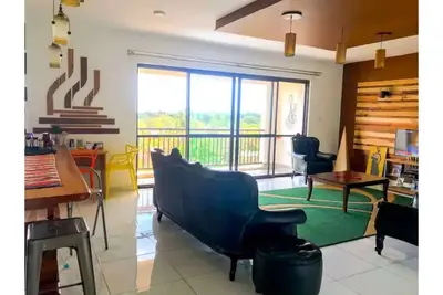 Image de Stylish Luxury apt, 3 mins from mall & Immigration
