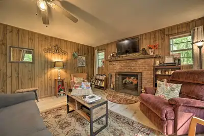 Image de Smoky Mtn Hideaway: Screened Porch & Fire Pit