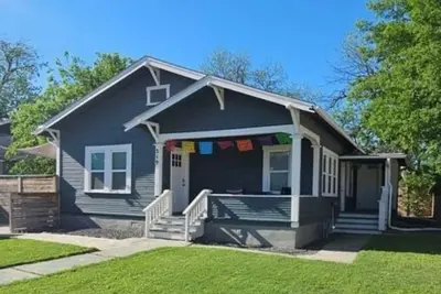 Image de Dog-friendly 3br house sleeps 6 near the Pearl museums Riverwalk Free parking!
