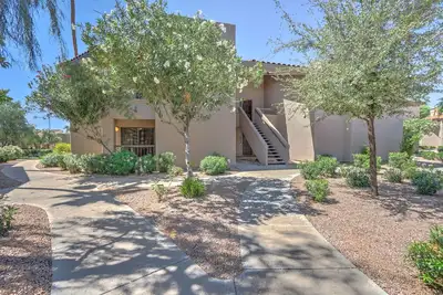 Image de New Listing Beautiful Golf, Shopping, Fun in Sun Getaway in Central Scottsdale!