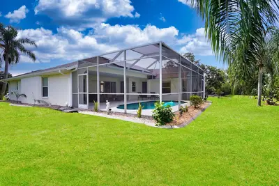 Image de Elegant and Spacious 3 Br House w/ Heated Pool