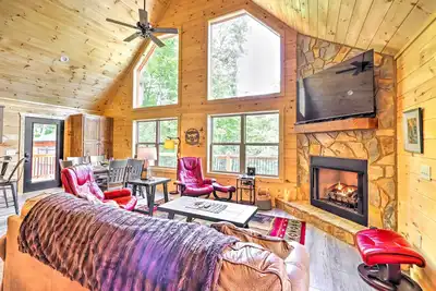 Image de Murphy Mtn Retreat: Wraparound Deck & Hot Tub