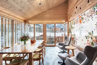Chalet authentique tout confort près de Gstaad avec vue imprenable