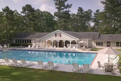 Image de Cw Villas at Fairfield | Balcony Queen Studio