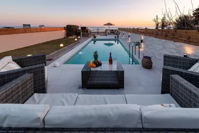 Image de Maison de vacances Lardos pour 1 - 10 personnes avec 4 chambres à coucher - Maison de vacances