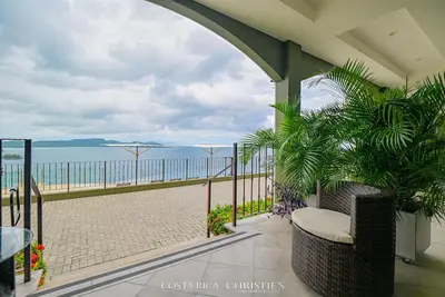 Image de Incredible ocean view condo, Infinity Pool, Breakfast included
