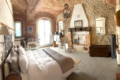 Image de Fireplace Suite - country chic with heated hot tub in the garden