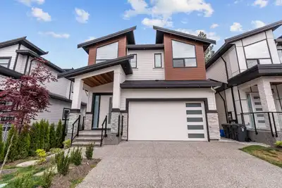 Image de 🍁Brand new, cheerful, exquisite 4 Br house, fast wifi, parking🏆