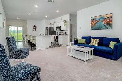 Image de New Fully Furnished, Perfect Short-stay Pet-friendly home around Tampa Suburbs.